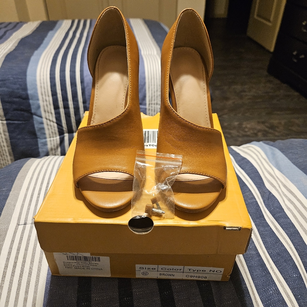 High heel sandals